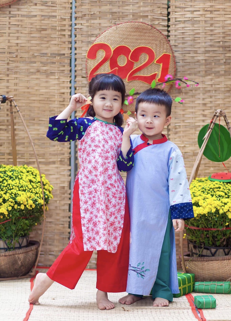 Children wear Ao Dai in Tet holiday