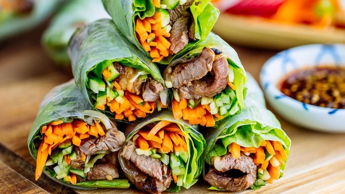 Heathy fresh spring rolls