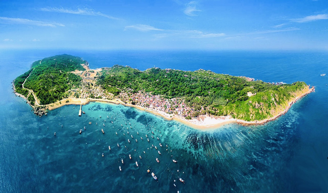 Cu Lao Xanh island, Binh Dinh, Vietnam