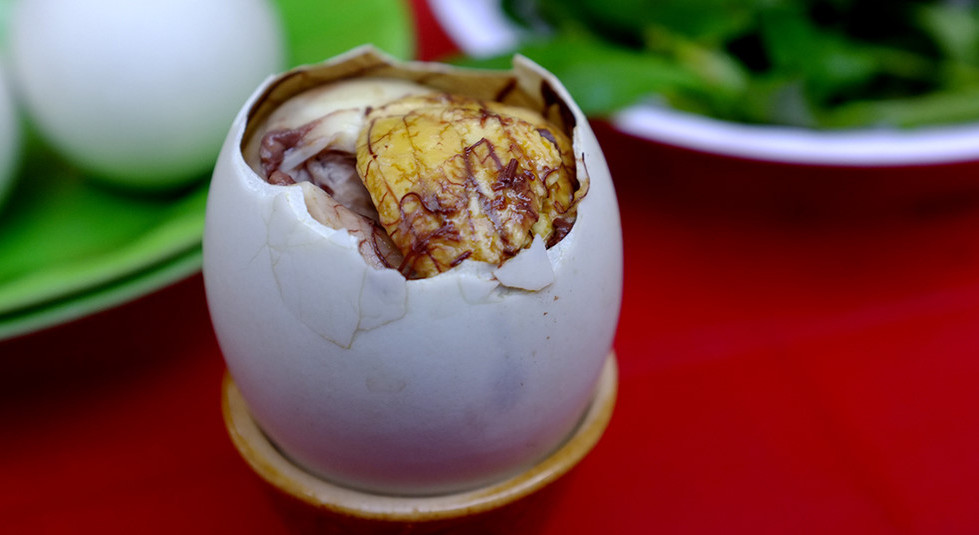 Balut in Vietnam