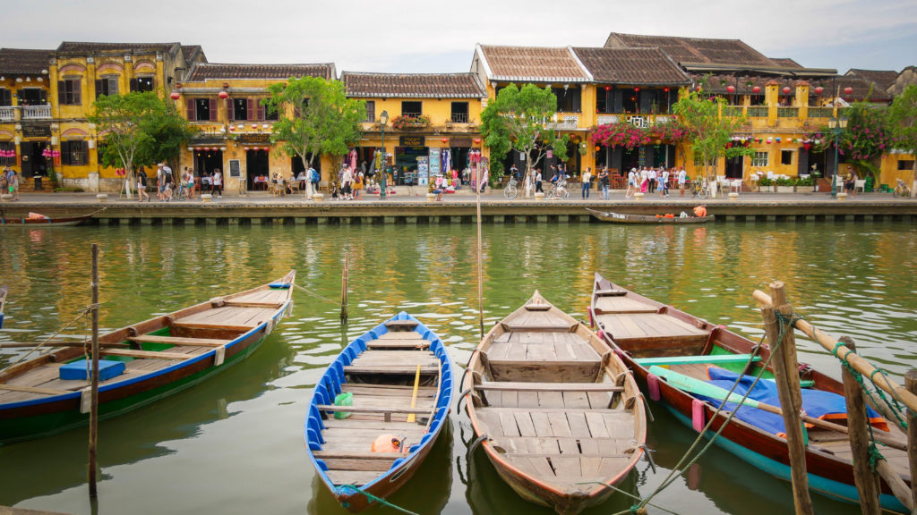 Hoi An is first city in Vietnam committed not to eat dog and cat meat