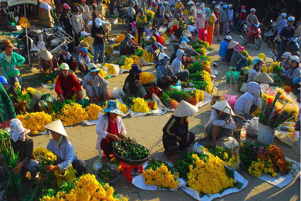 Going to local Tet market is how Vietnamese celebrate the lunar new year